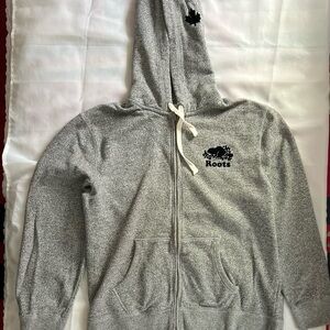 Roots Men’s zip up hoodie